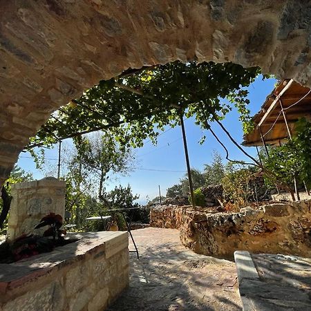 Find Your Peace In A Traditional Country House!! Láyia Exteriér fotografie