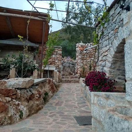 Find Your Peace In A Traditional Country House!! Láyia Exteriér fotografie