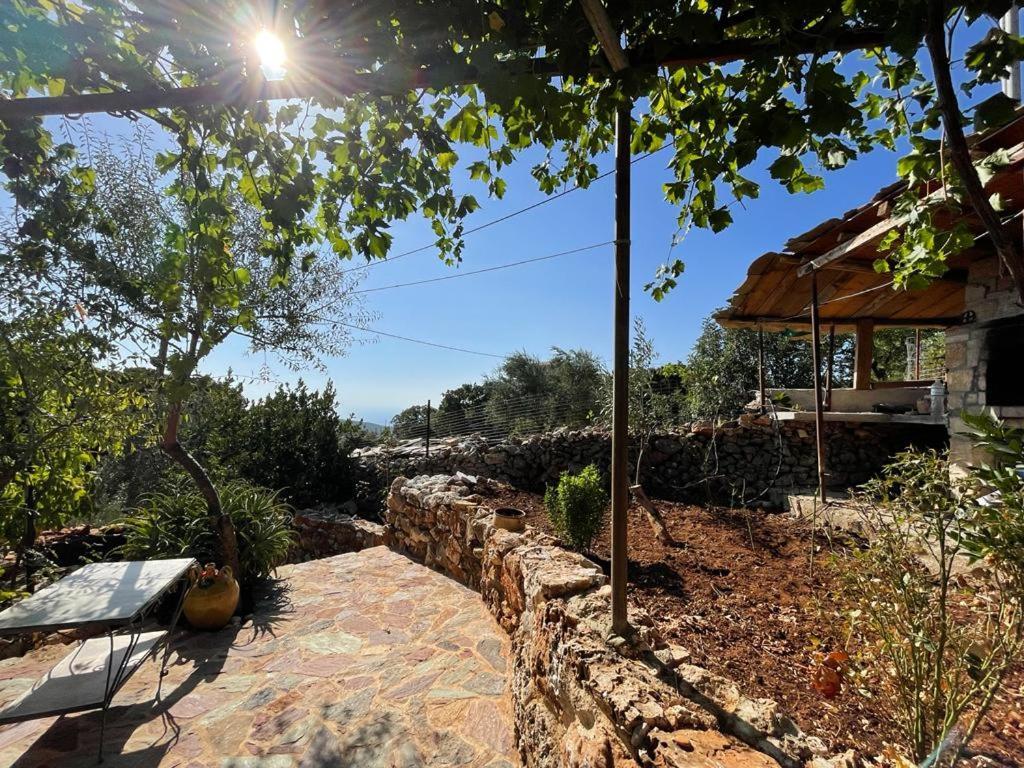 Find Your Peace In A Traditional Country House!! Láyia Exteriér fotografie