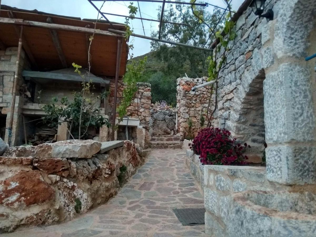 Find Your Peace In A Traditional Country House!! Láyia Exteriér fotografie
