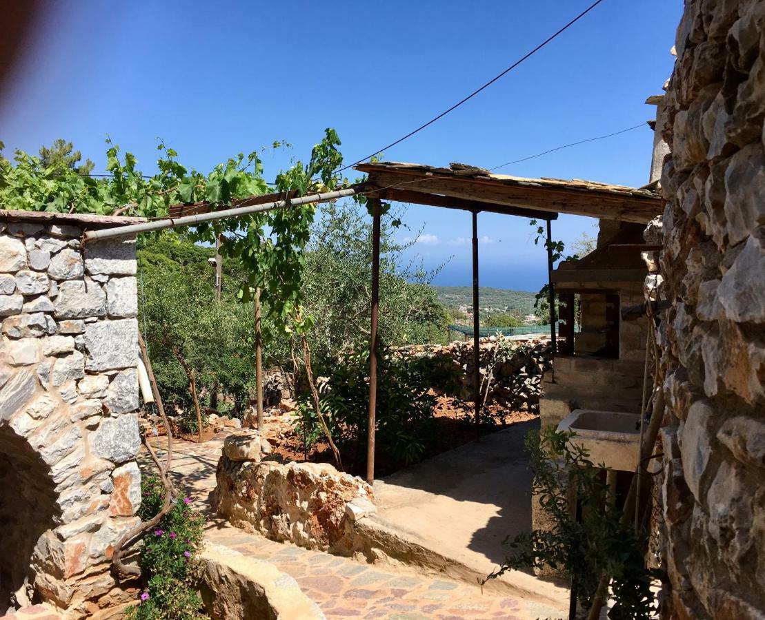 Find Your Peace In A Traditional Country House!! Láyia Exteriér fotografie