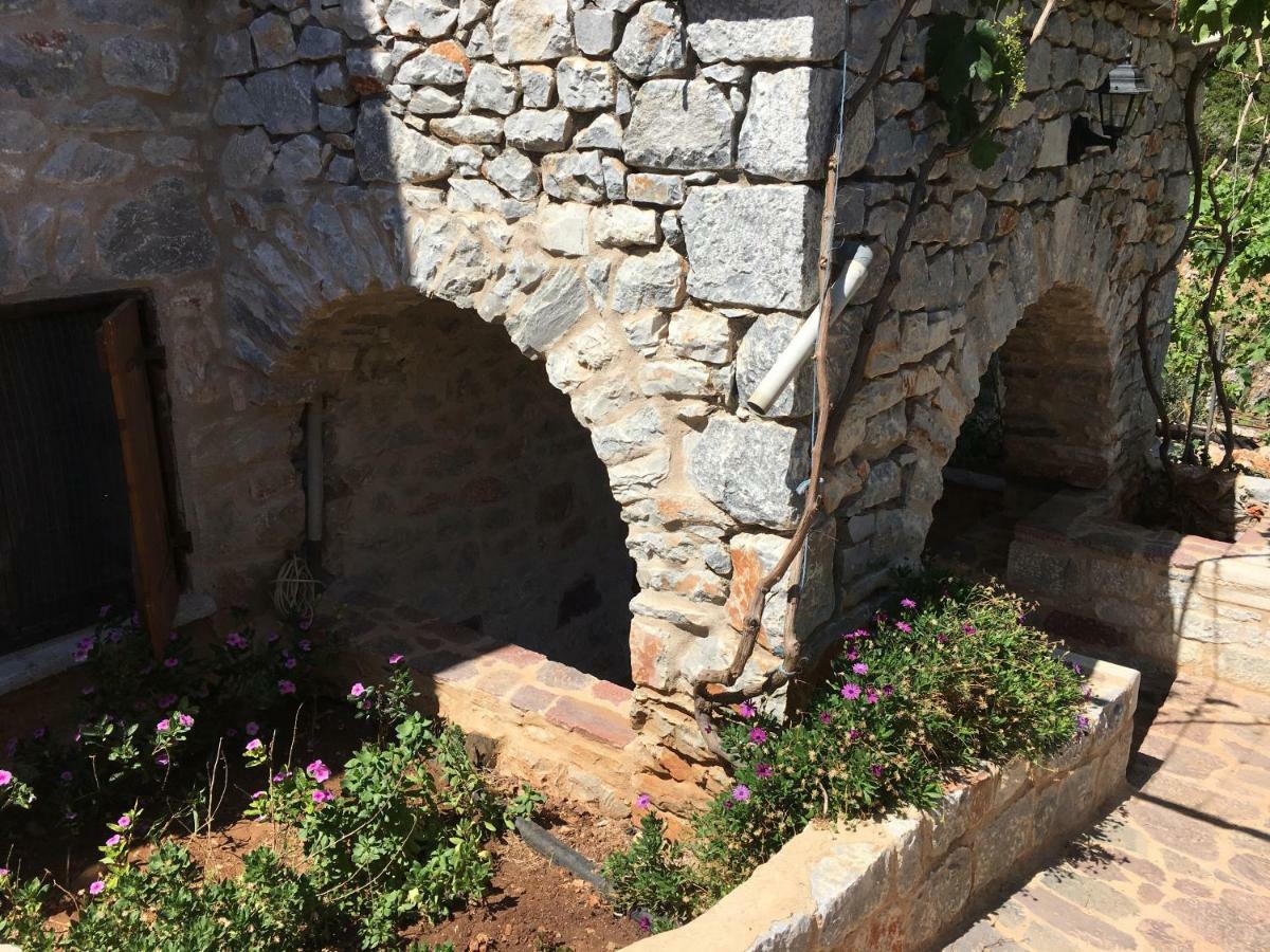 Find Your Peace In A Traditional Country House!! Láyia Exteriér fotografie